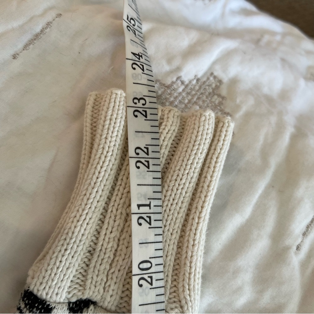Tiny Sweater Size S - image 3
